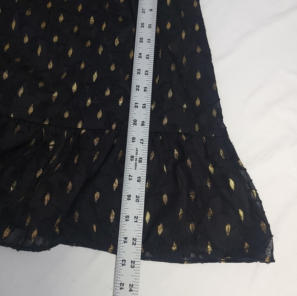 Maggy London V-neckline Ruched Waistline Tiered Skirt Dress Black/ Gold Metallic - Picture 13 of 13